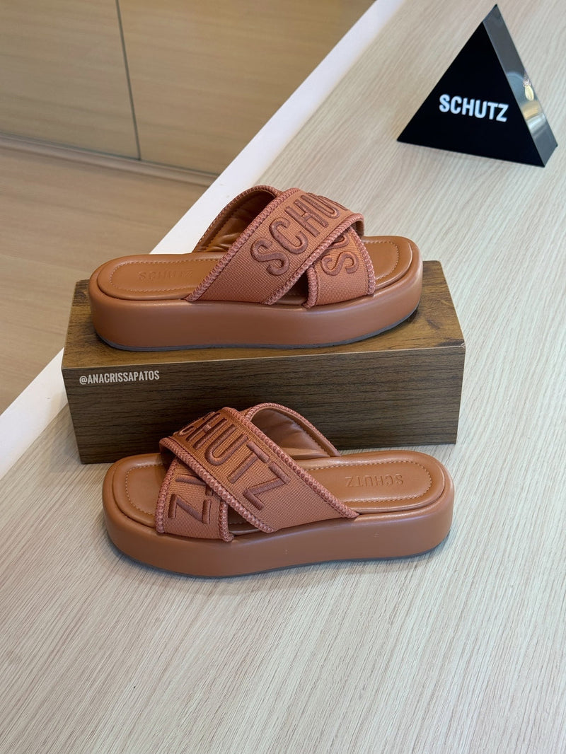 Schutz Sandália Plataforma Marrom Tecido S21869 0022 0002U